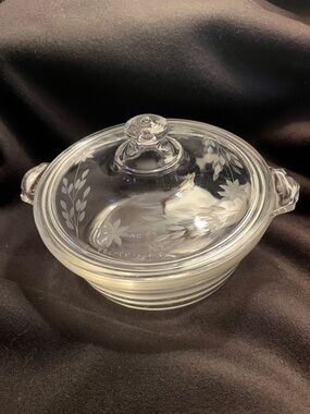VTG PYREX  1 QT Clear Baking  Dish C22 OR 622B 022 Etched floral lid 622 OR 505C